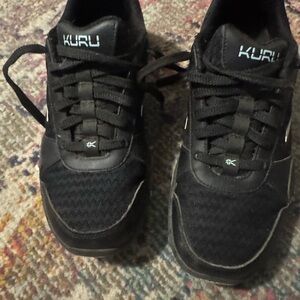 Women’s Kuru Black Sneakers
